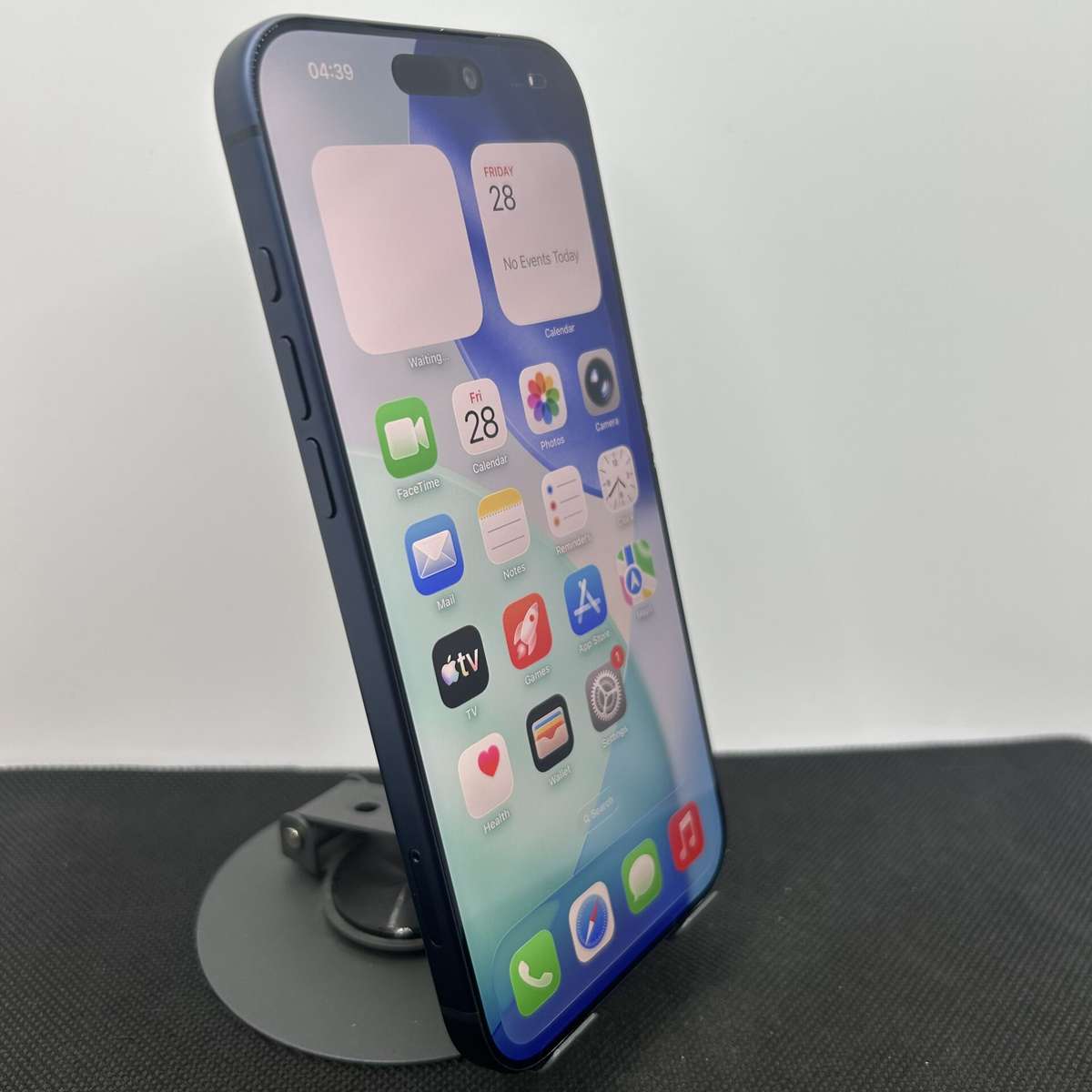 Apple iPhone 17 Pro Max 256GB Deep Blue (Condition: Good)