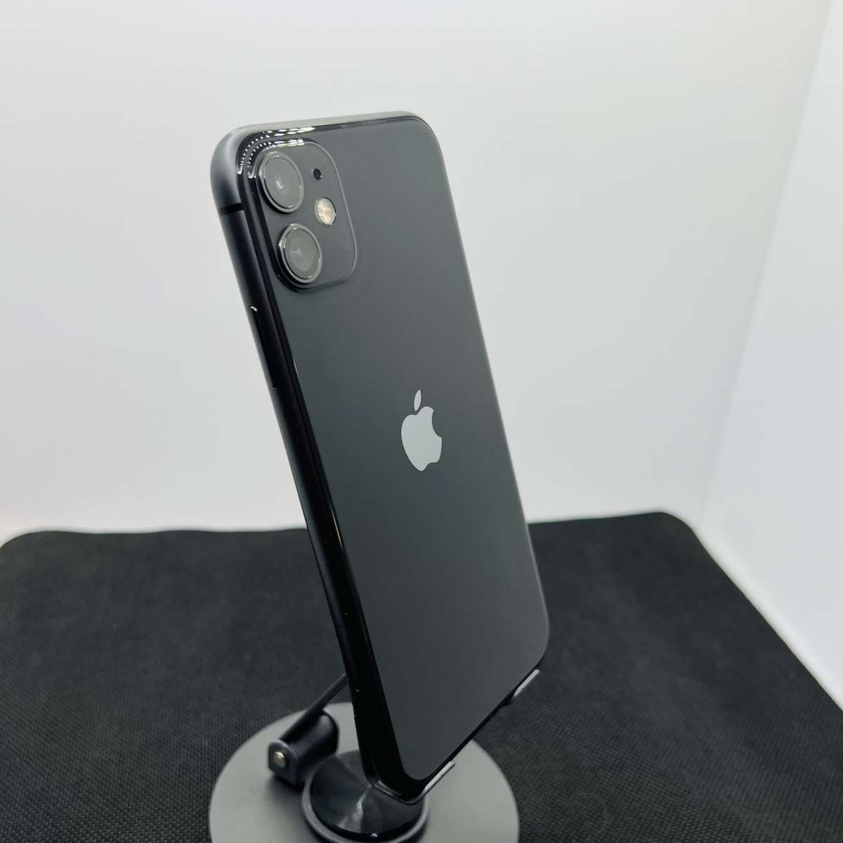 Apple iPhone 11 64GB Black (Condition: Good)