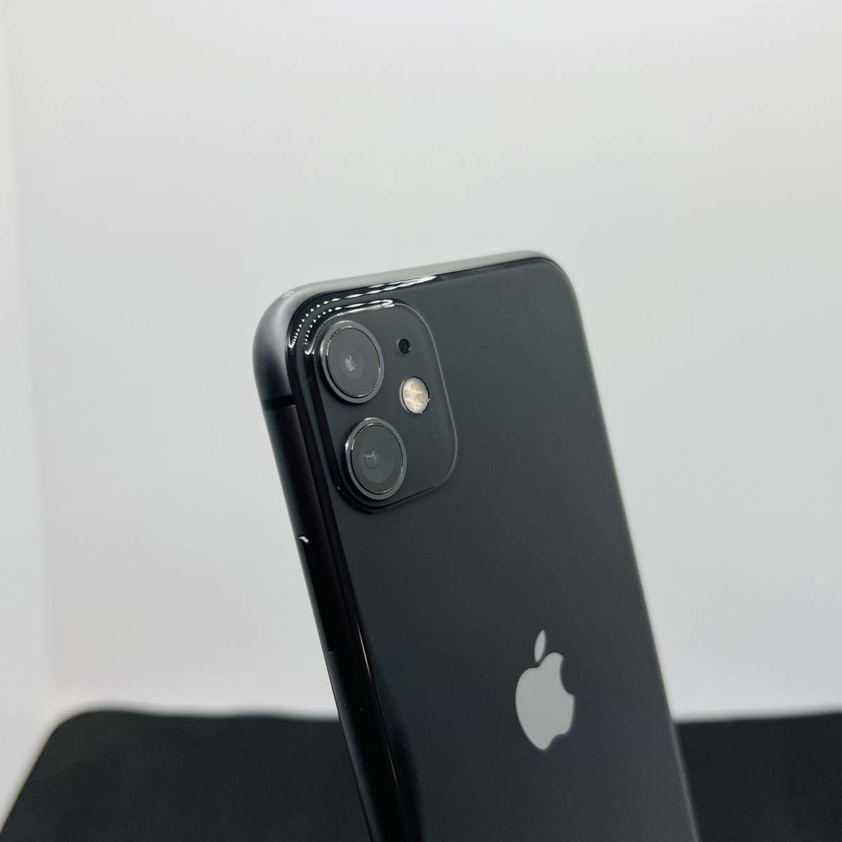 Apple iPhone 11 64GB Black (Condition: Good)
