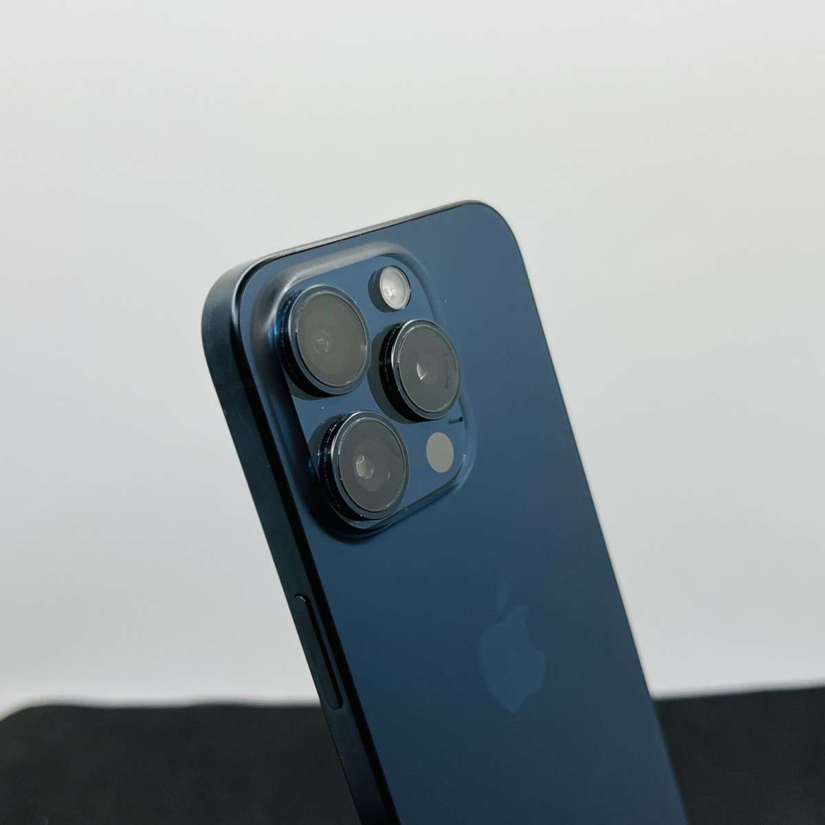 Apple iPhone 15 Pro 128GB Blue Titanium (Condition: Good)