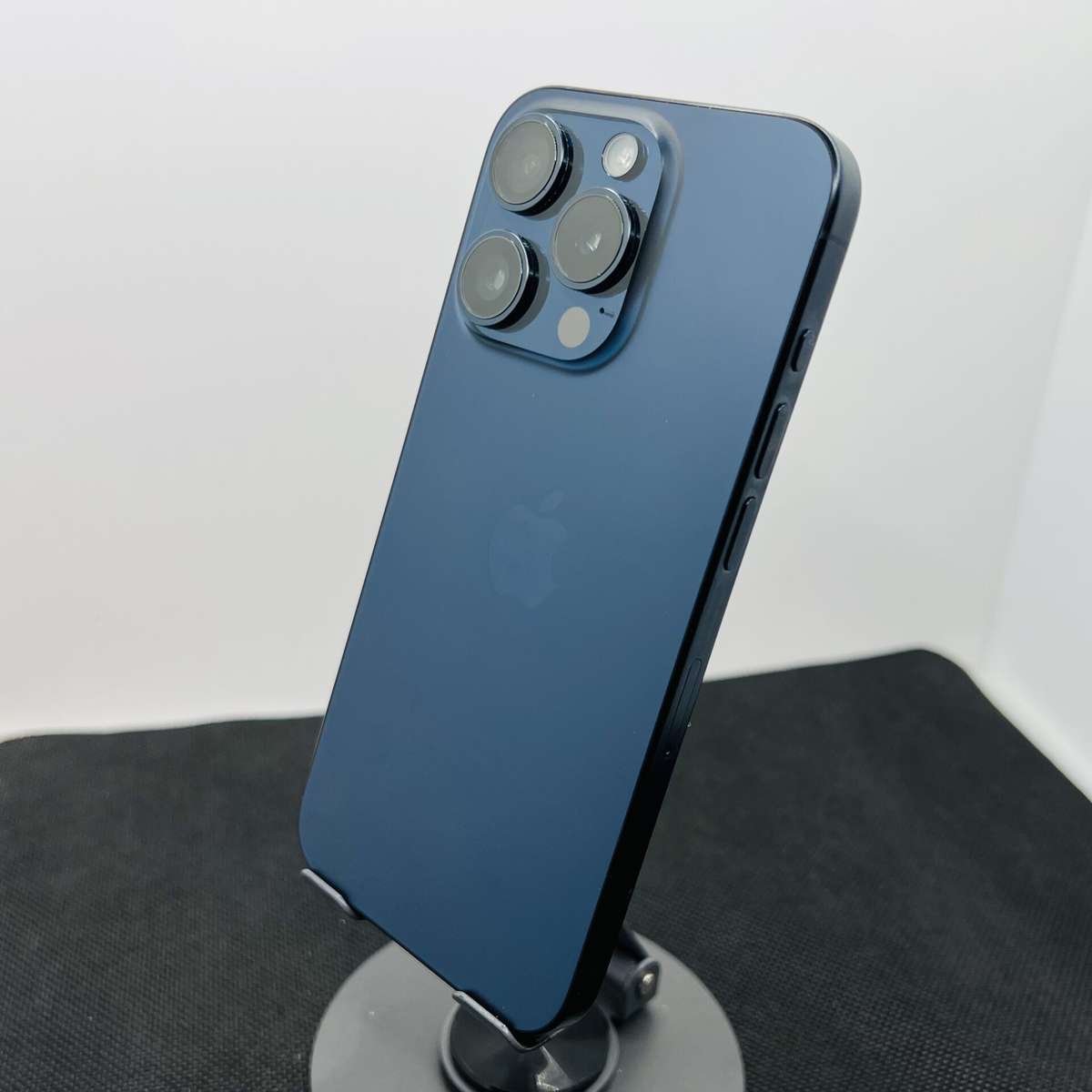 Apple iPhone 15 Pro 256GB Blue Titanium (Condition: Good)