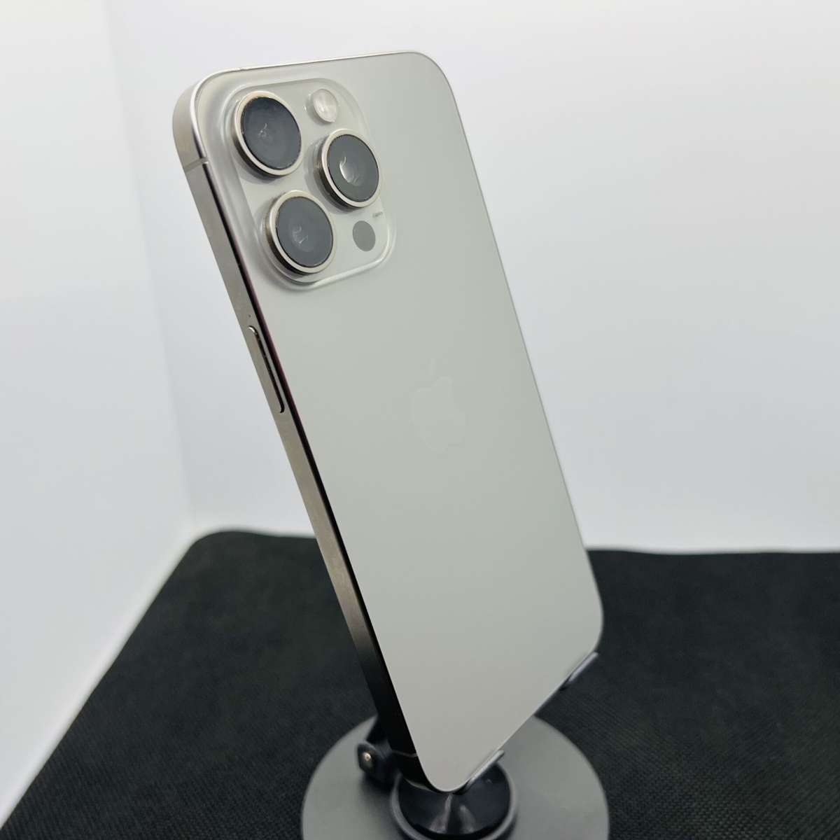 Apple iPhone 15 Pro Max 512GB Natural Titanium (Condition: Good)