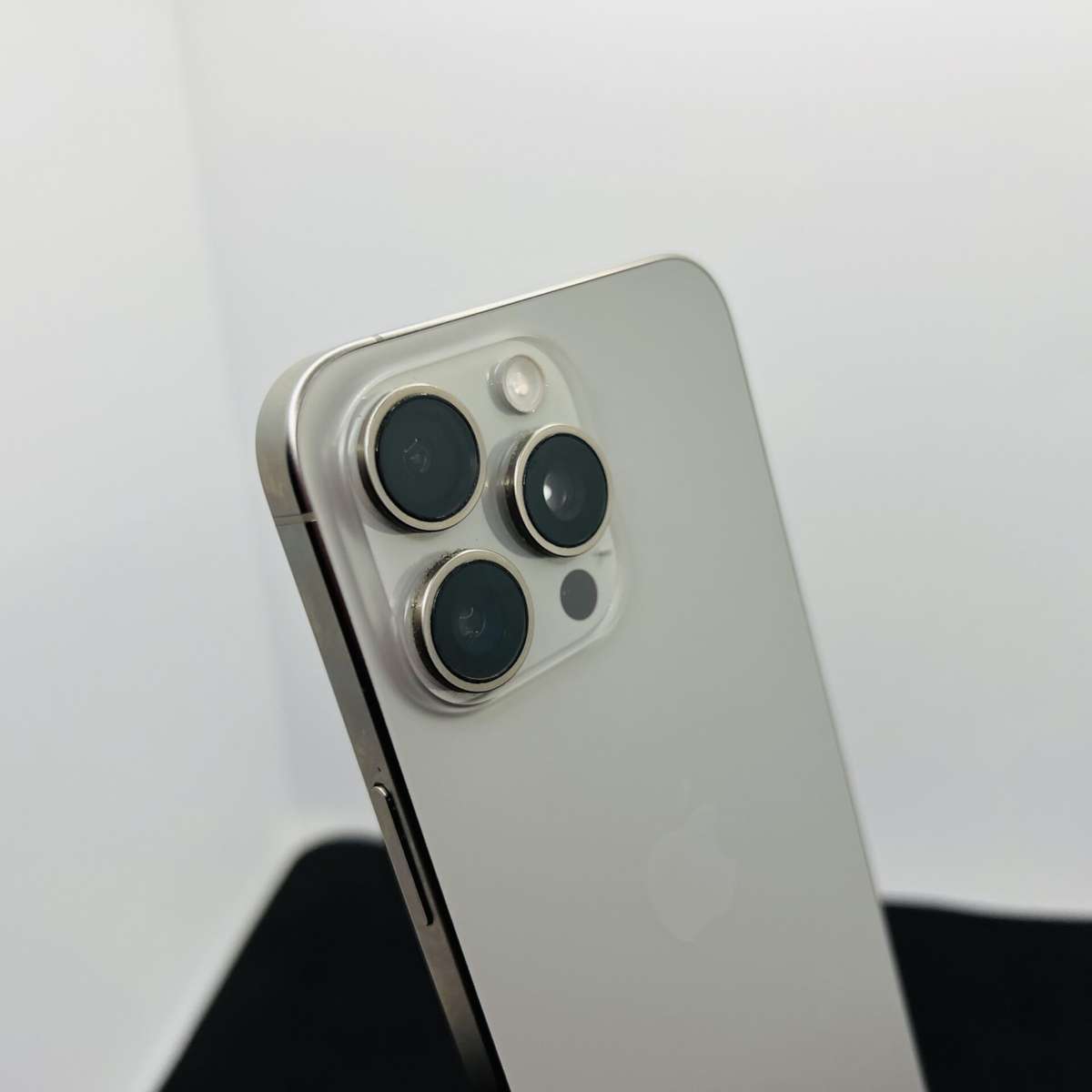 Apple iPhone 15 Pro Max 512GB Natural Titanium (Condition: Good)