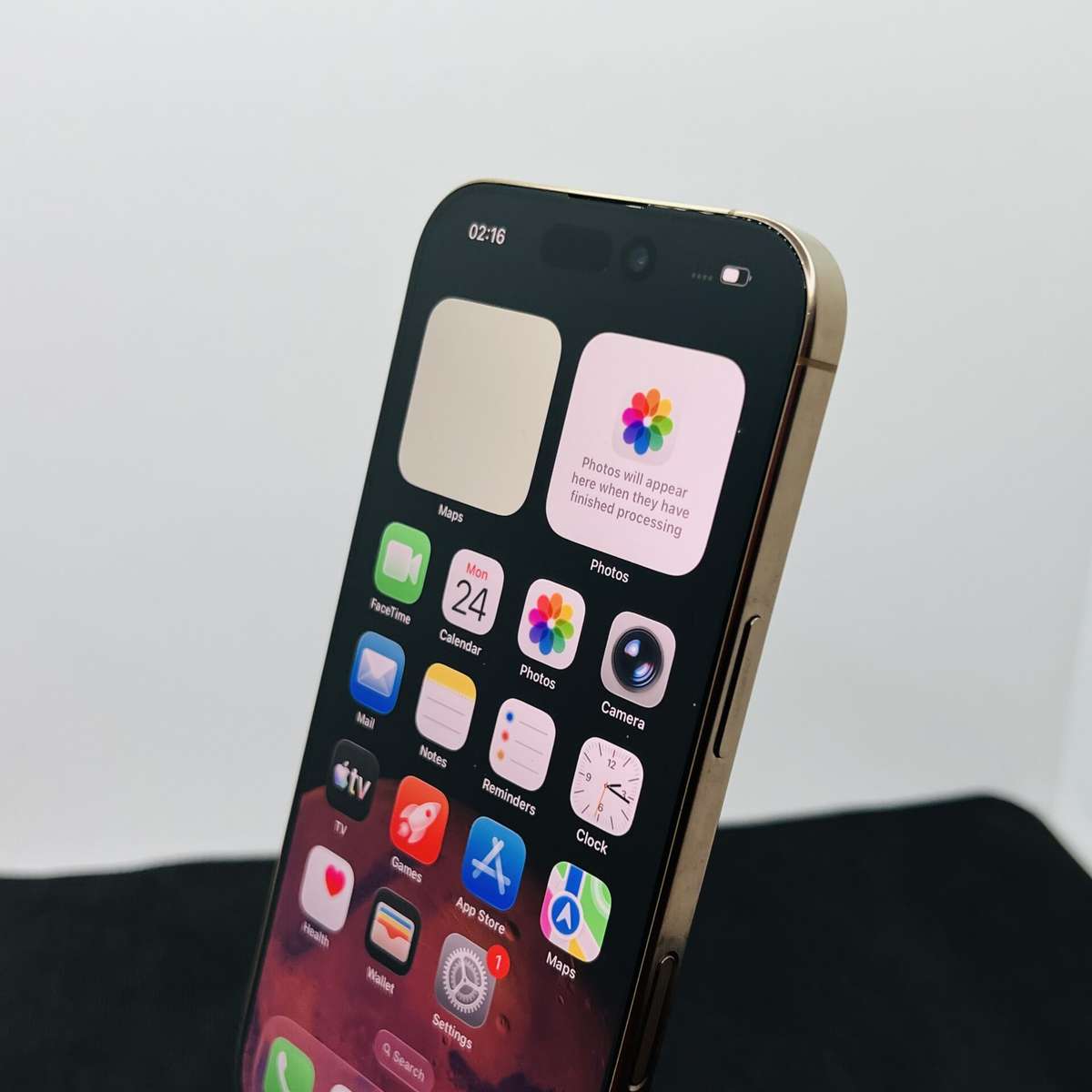 Apple iPhone 16 Pro 256GB Desert Titanium (Condition: Good)