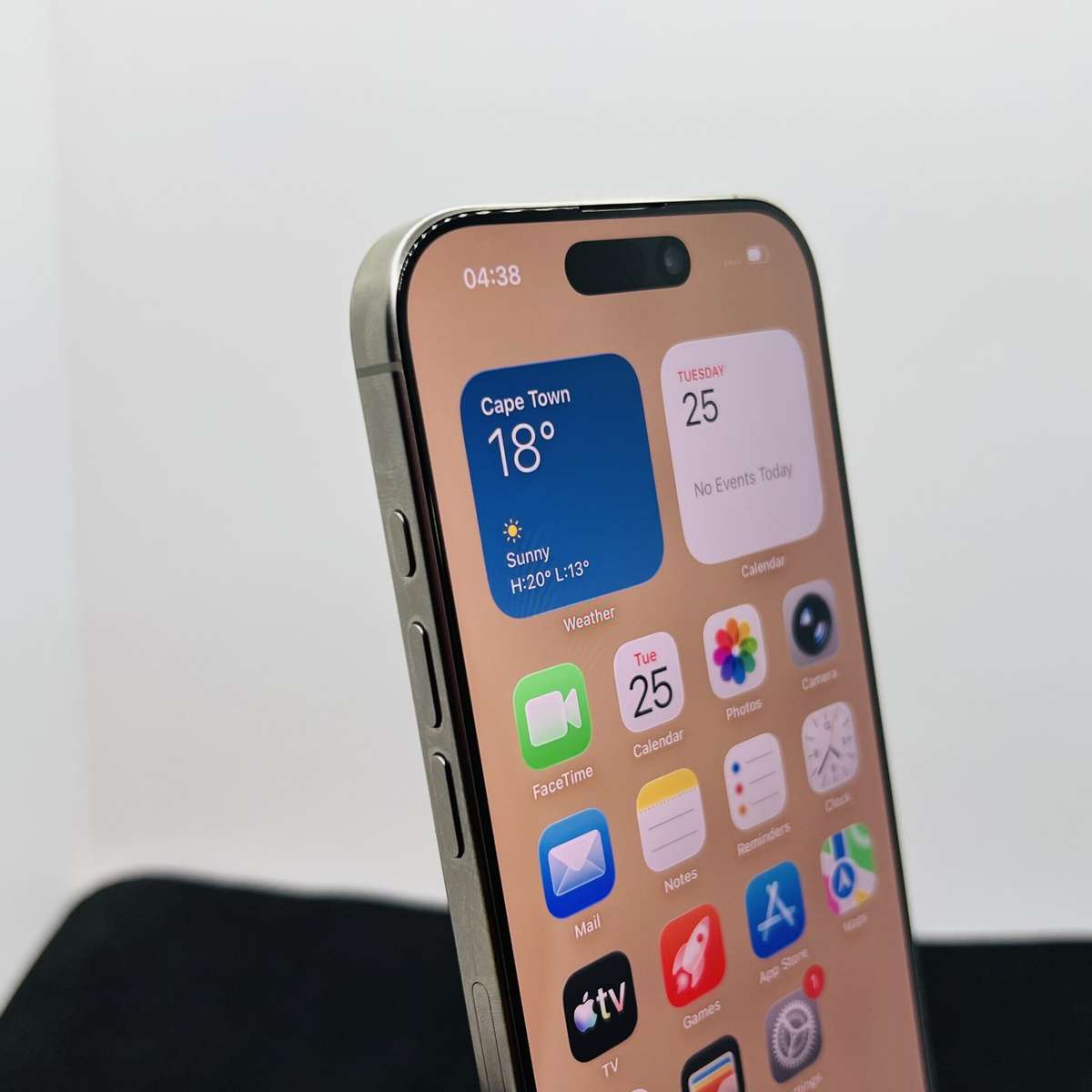 Apple iPhone 16 Pro 256GB Natural Titanium (Condition: Good)
