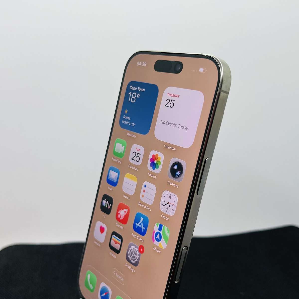 Apple iPhone 16 Pro 256GB Natural Titanium (Condition: Good)
