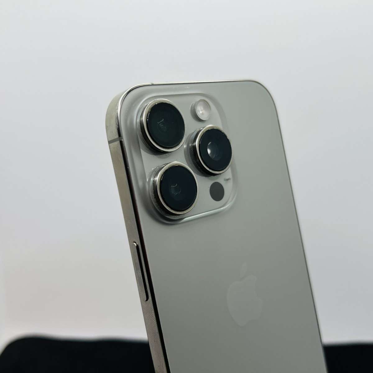 Apple iPhone 16 Pro 256GB Natural Titanium (Condition: Good)