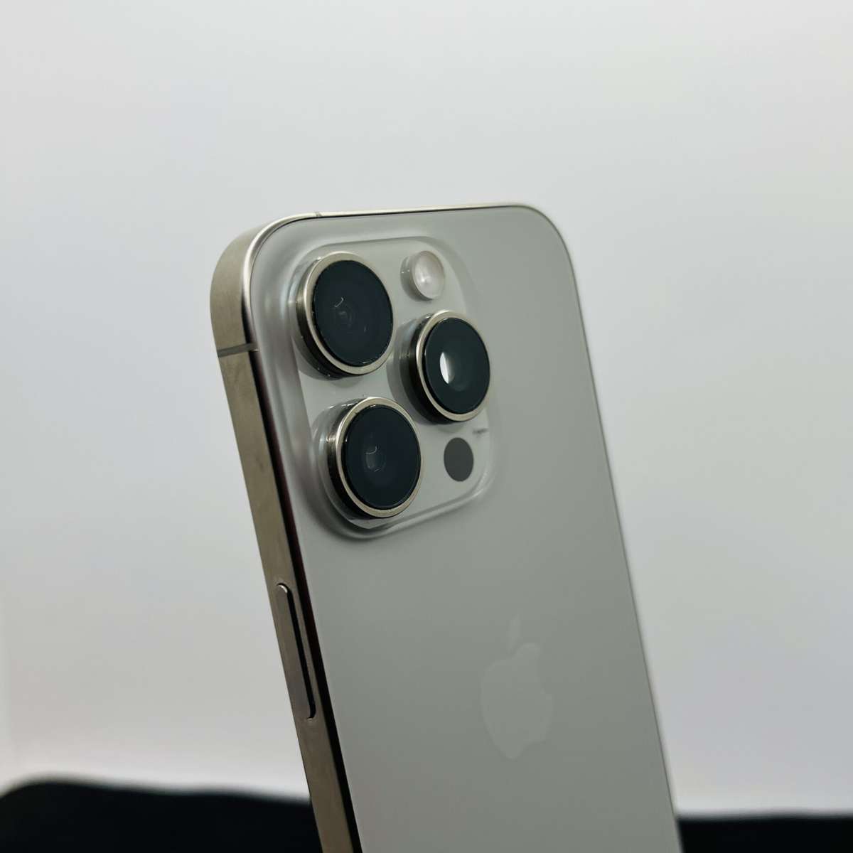 Apple iPhone 16 Pro 256GB Natural Titanium (Condition: Good)