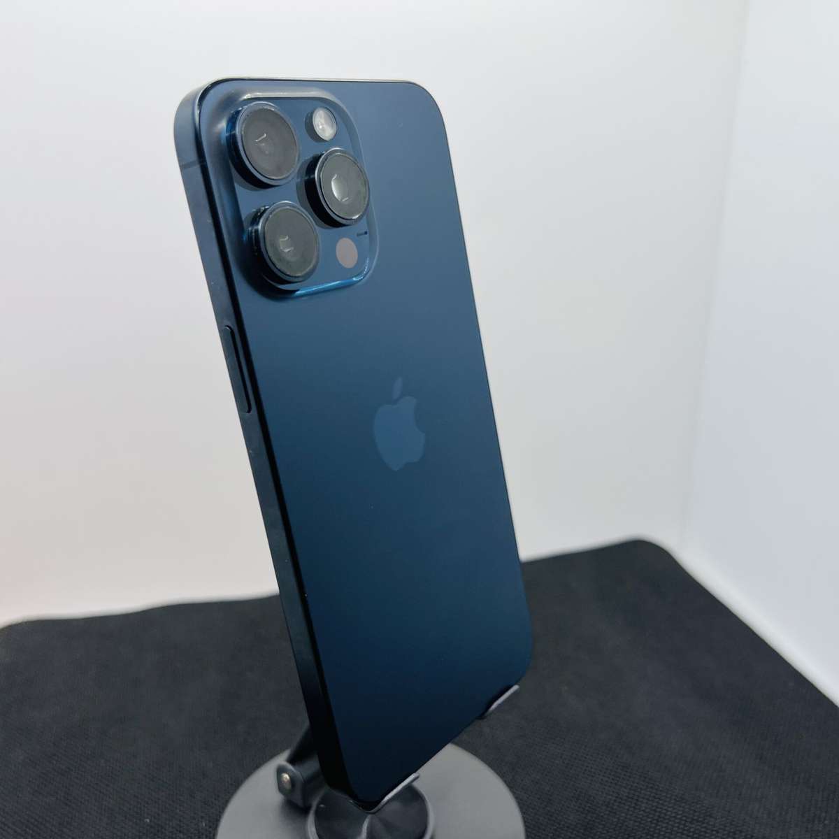 Apple iPhone 15 Pro Max 256GB Blue Titanium - Face ID Not Working (Condition: Good)