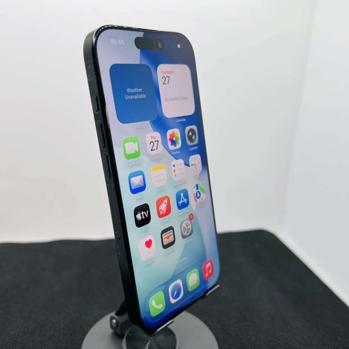 Apple iPhone 16 Pro 128GB Black Titanium (Condition: Good)
