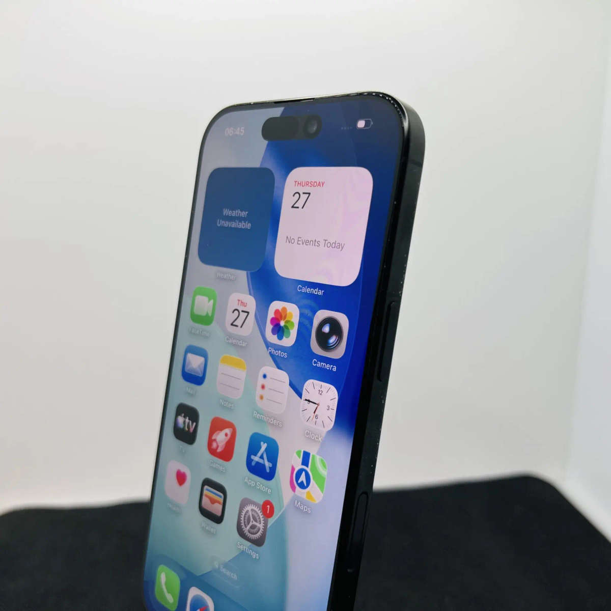 Apple iPhone 16 Pro 128GB Black Titanium (Condition: Good)