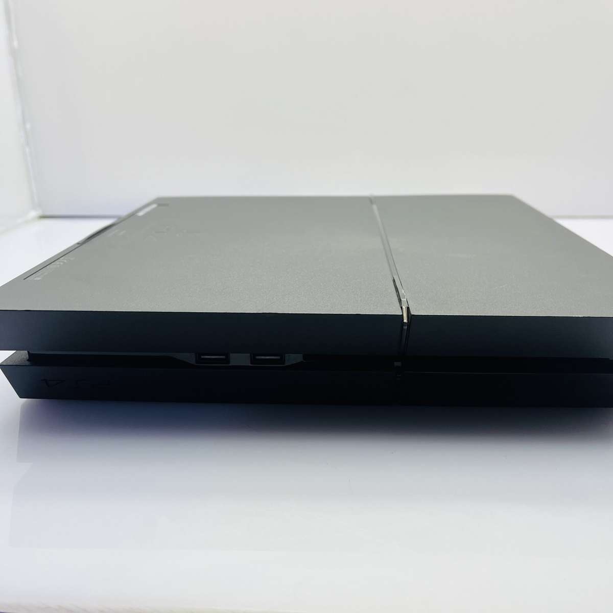 Sony PlayStation 4 500GB Black + 2 Games + Accessories (Condition: Good)