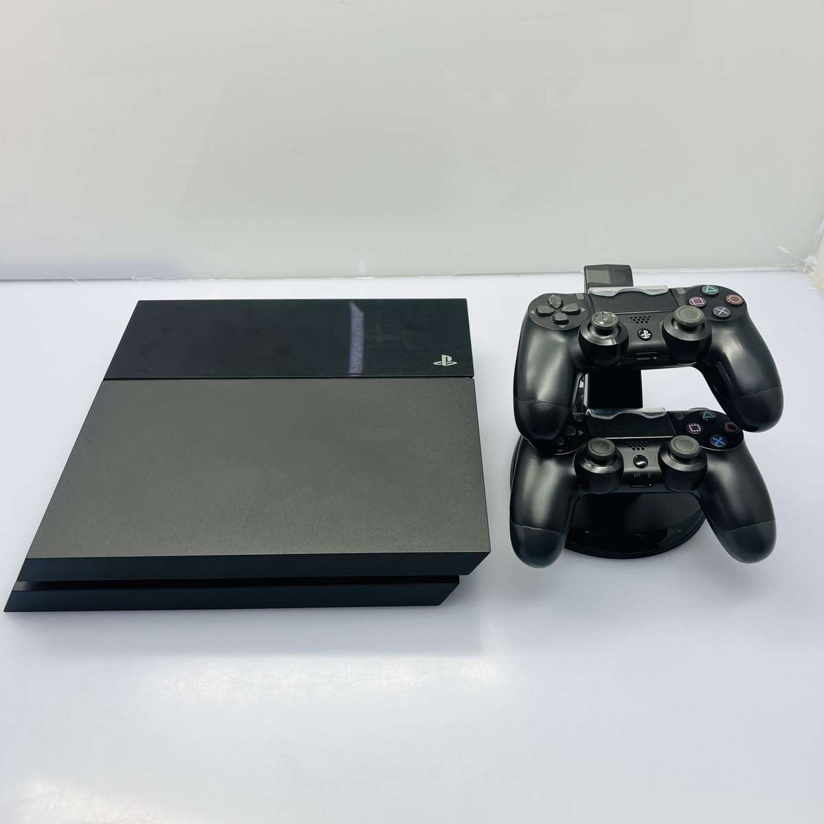 Sony PlayStation 4 500GB Black + 2 Games + Accessories (Condition: Good)