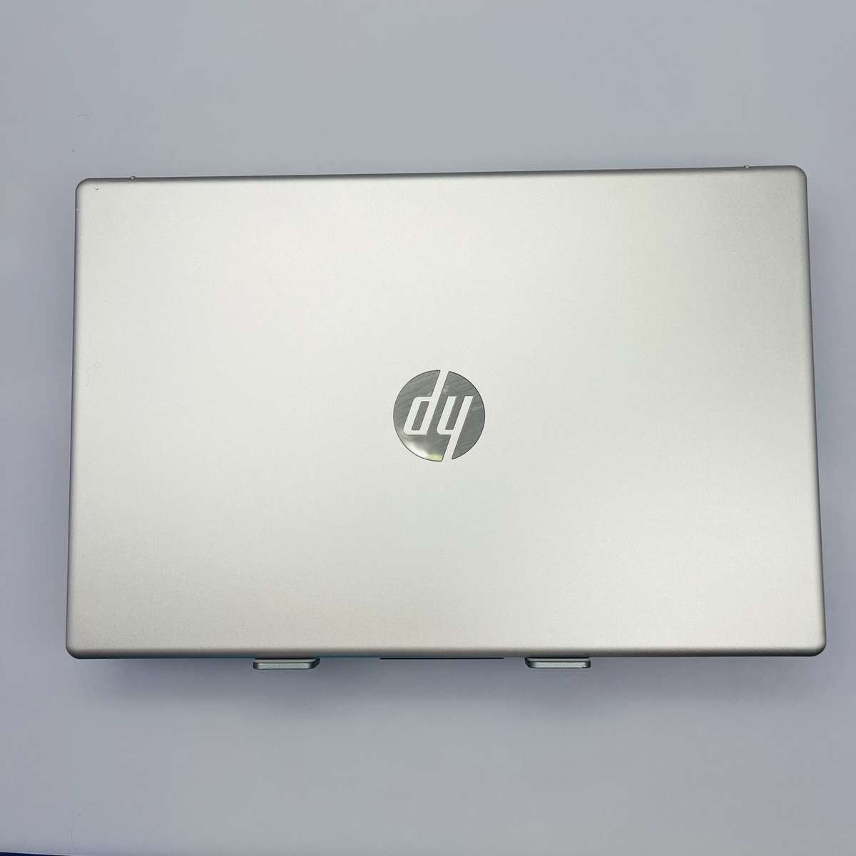 HP 15-fd0148ni "Core 5 120U" 1.40GHz 24GB RAM 512GB SSD Natural Silver (Condition: Good)