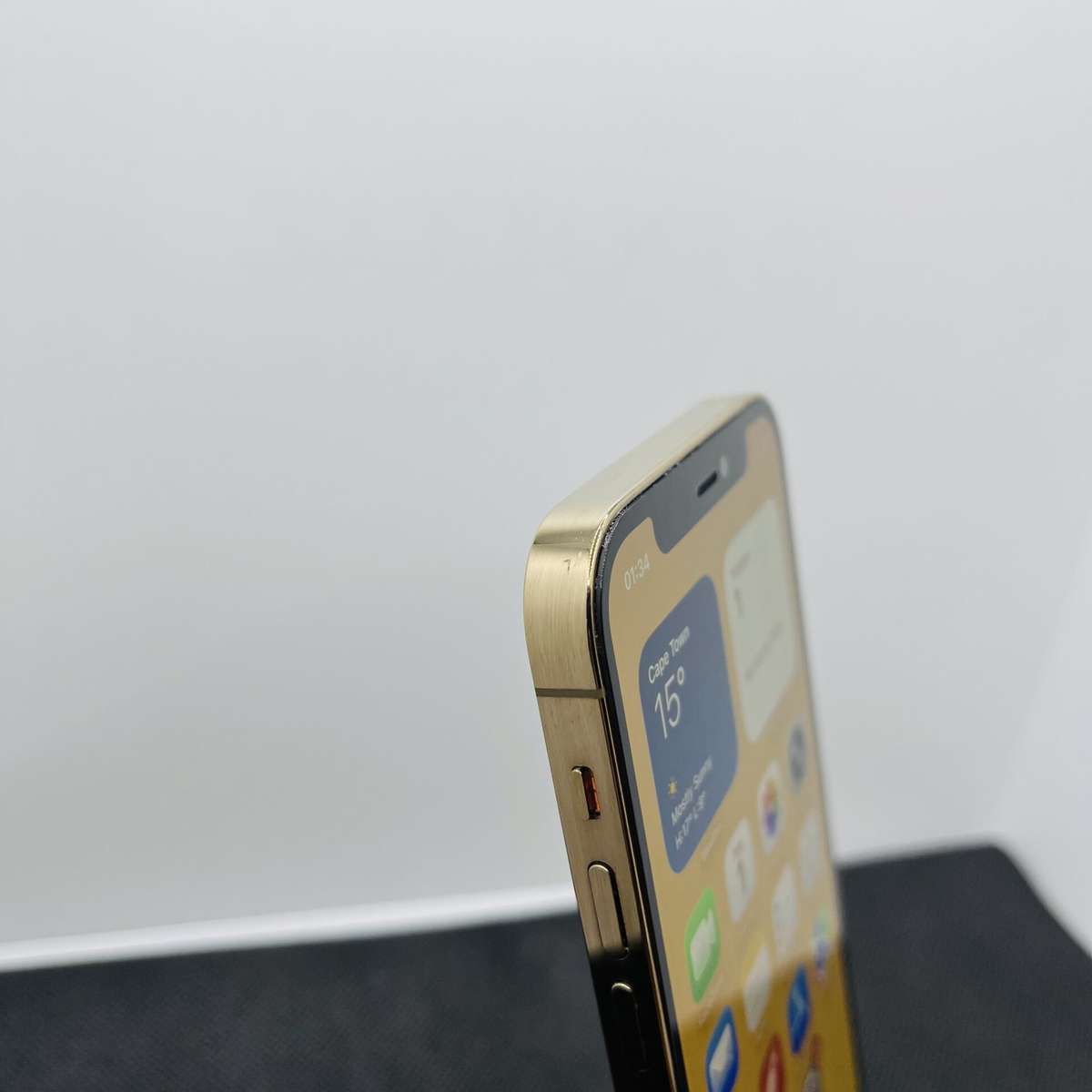 Apple iPhone 12 Pro 256GB Gold (Condition: Good)
