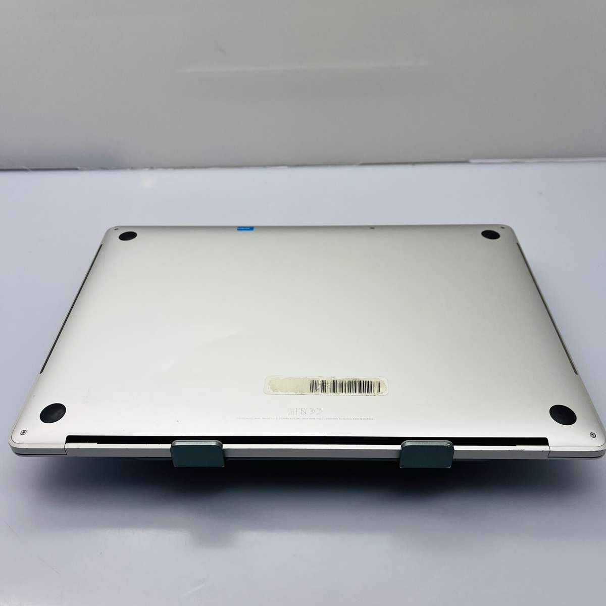 Apple MacBook Pro 15-inch "Core i9" 2.6GHz (Touch bar/2018) 16GB RAM 512GB SSD Silver (Condition:...