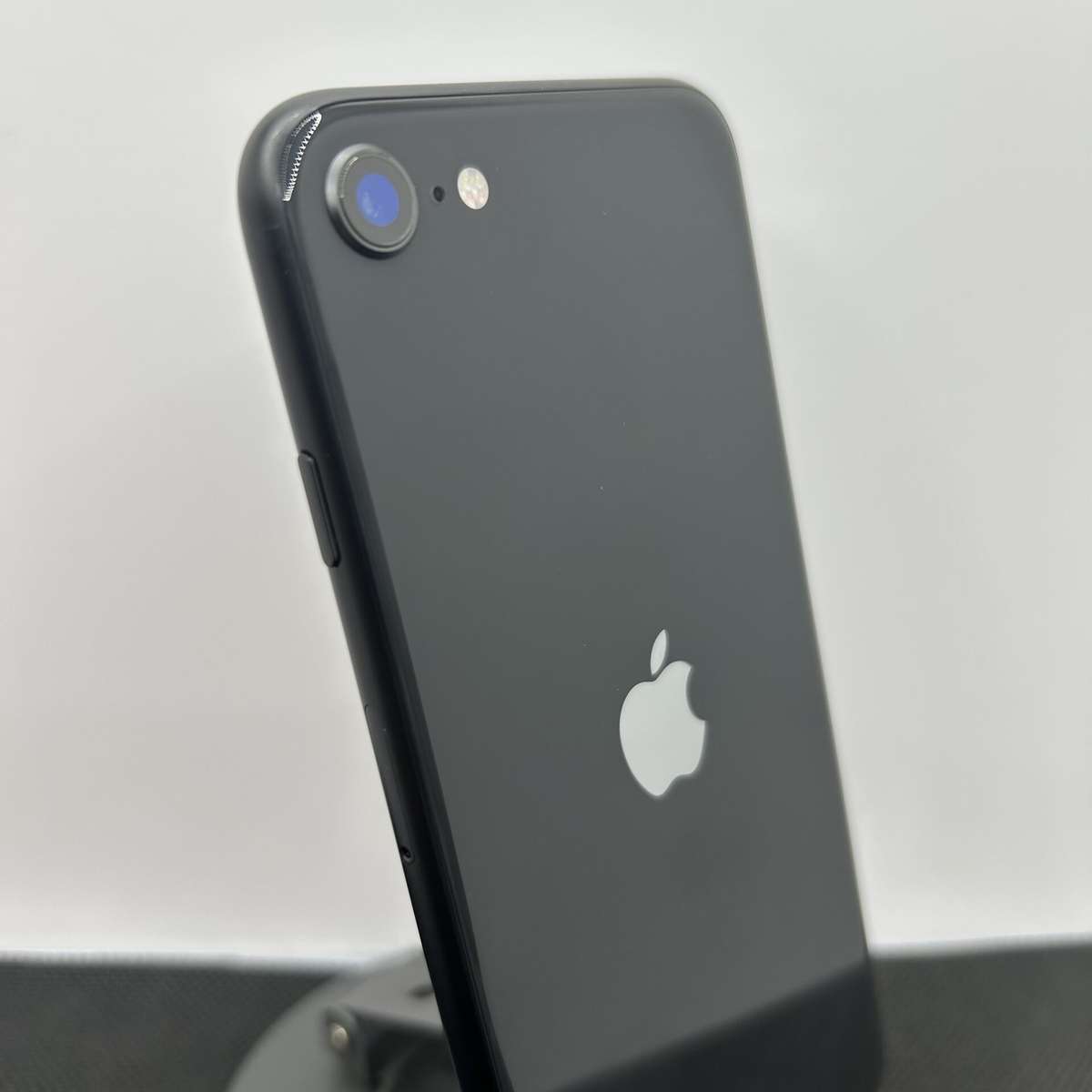 Apple iPhone SE (2020) 128GB Black/White (Condition: Good)