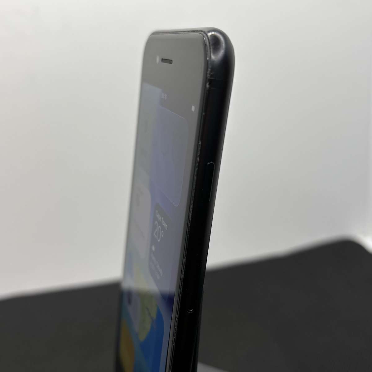 Apple iPhone SE (2020) 64GB Black (Condition: Excellent)
