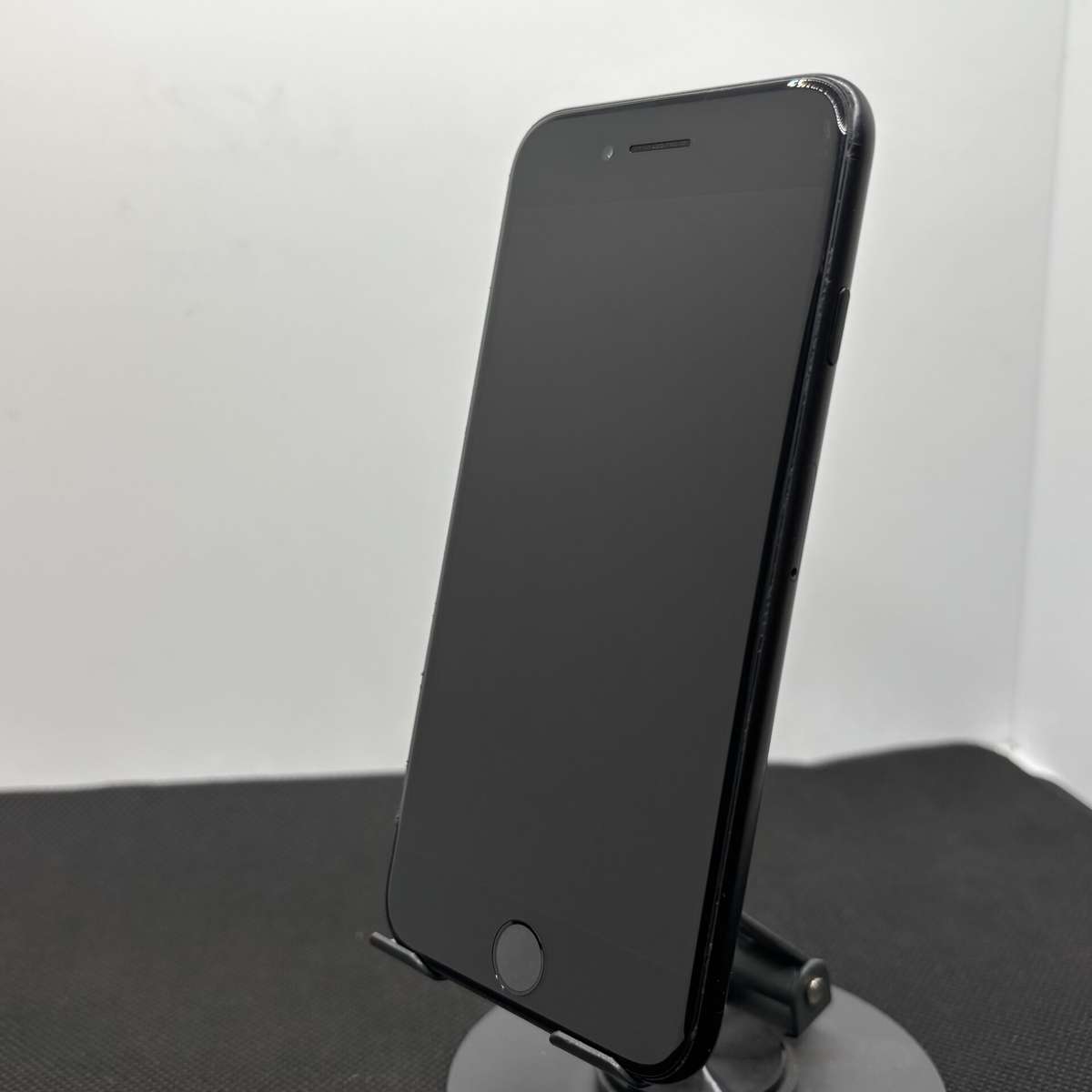 Apple iPhone SE (2020) 64GB Black (Condition: Excellent)