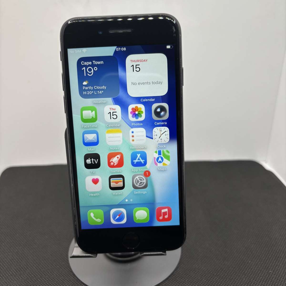 Apple iPhone SE (2020) 64GB Black (Condition: Excellent)