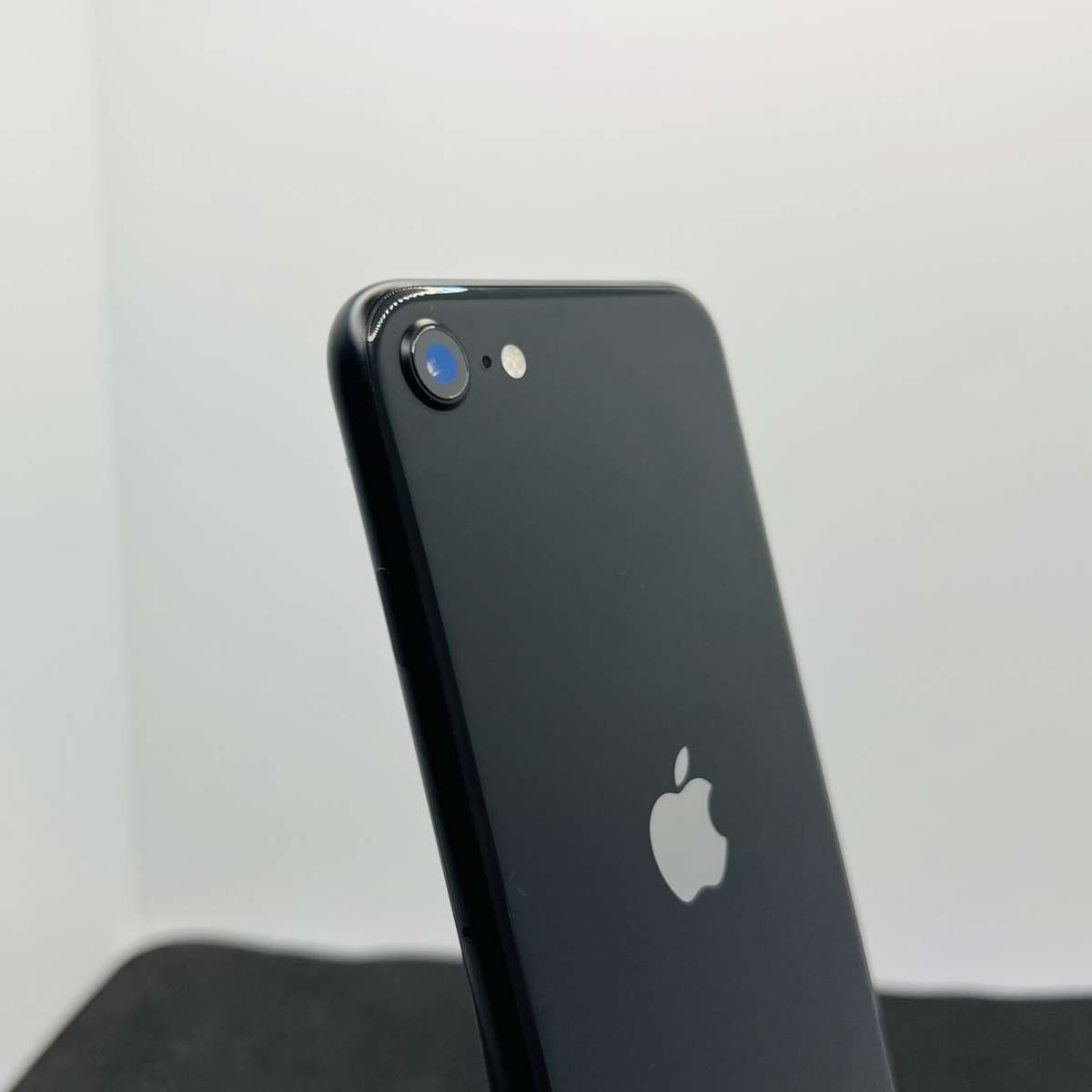Apple iPhone SE (2020) 64GB Black (Condition: Good)
