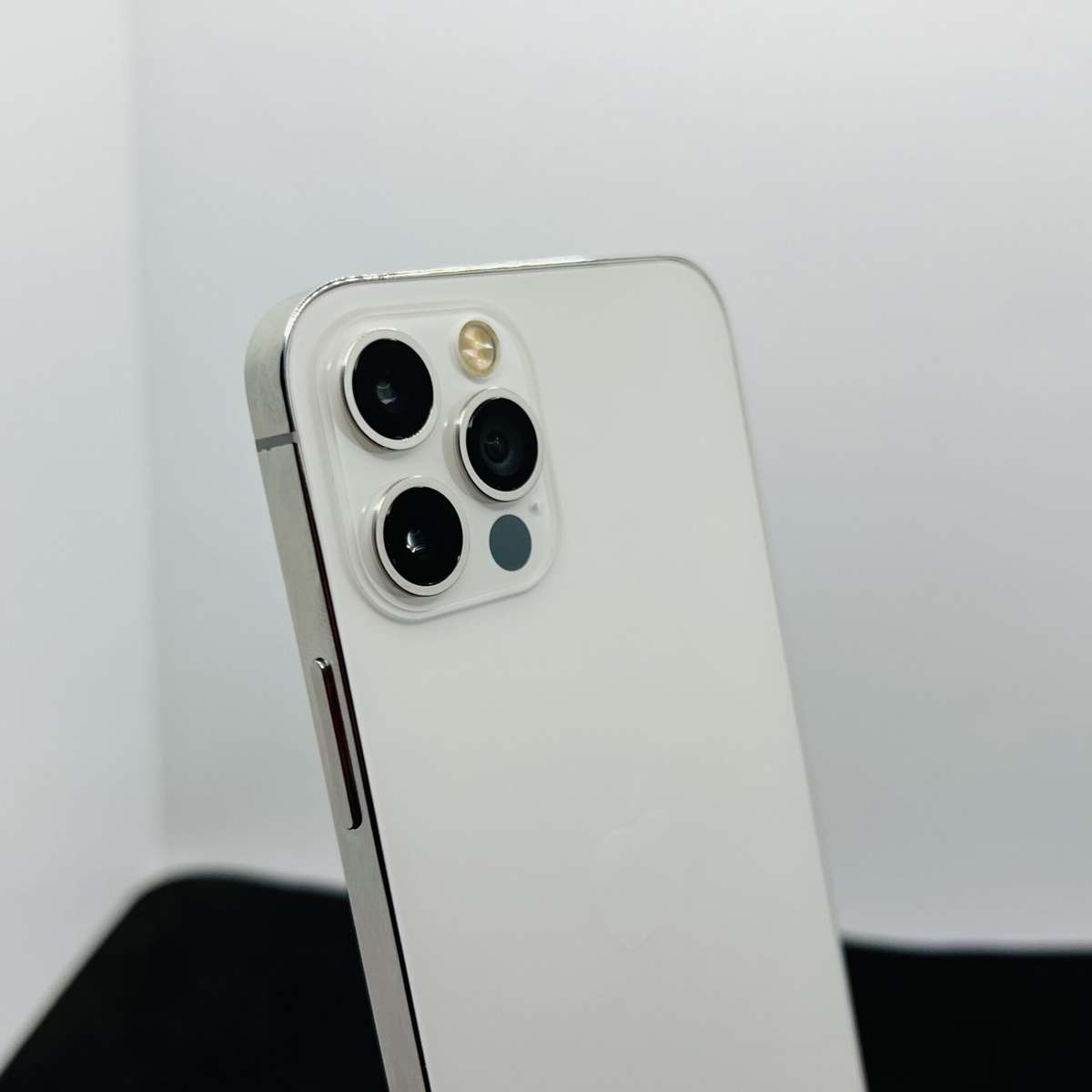Apple iPhone 12 Pro 256GB Silver (Condition: Good)