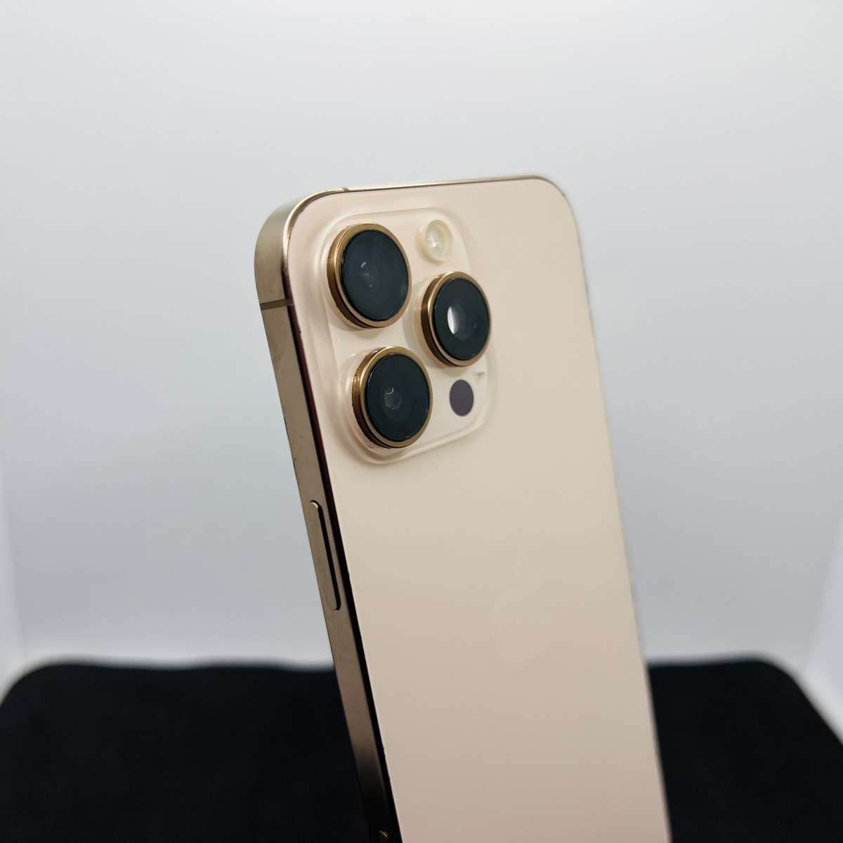Apple iPhone 16 Pro Max 256GB Desert Titanium (Condition: Good)