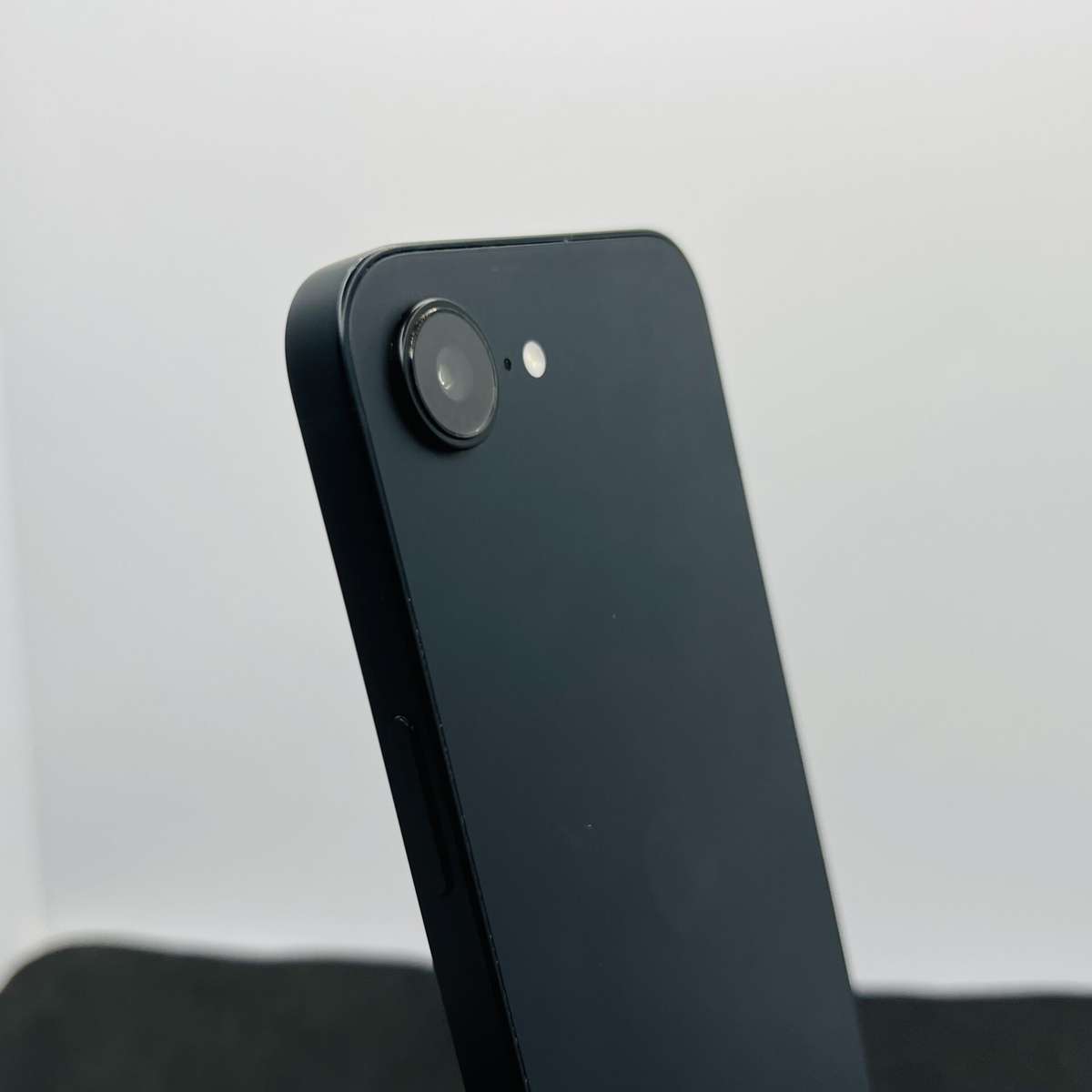Apple iPhone 17e 256GB Black (Condition: Good)