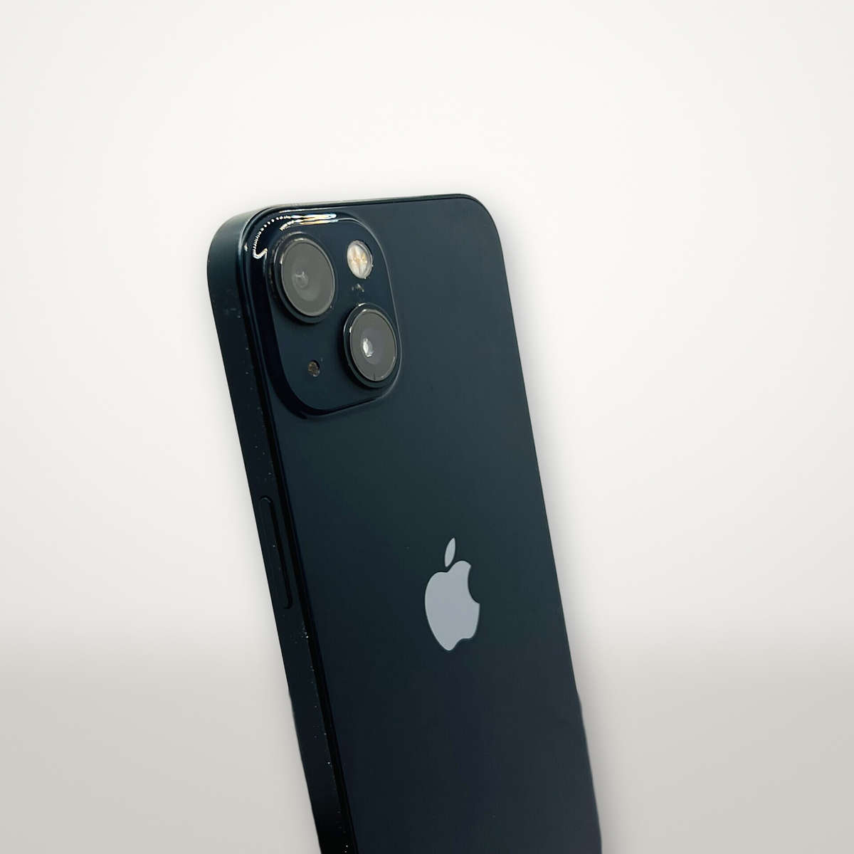 Apple iPhone 13 128GB Midnight (Condition: Good)