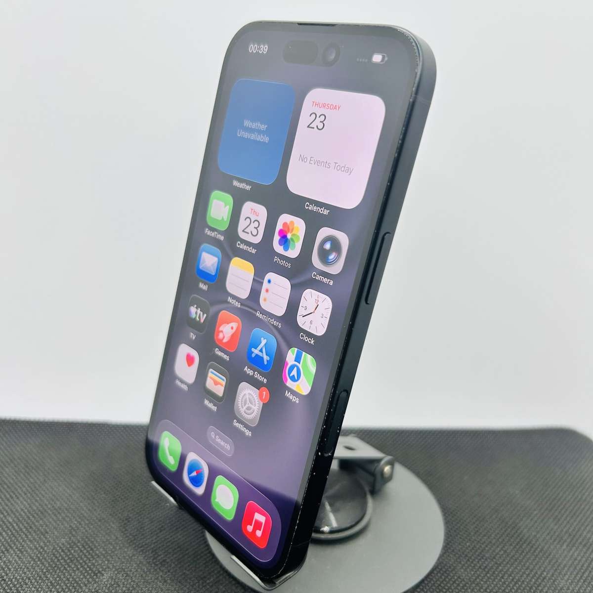 Apple iPhone 16 128GB Black (Condition: Good)