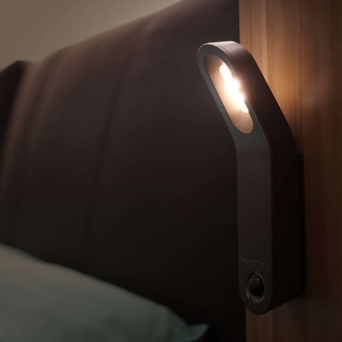 Witti HANDI Portable Night Light (Black)
