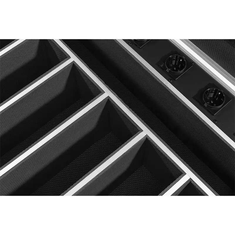 BEAMZ FCC12 FLIGHTCASE FOR 6X BBP612 WITH CHARGING