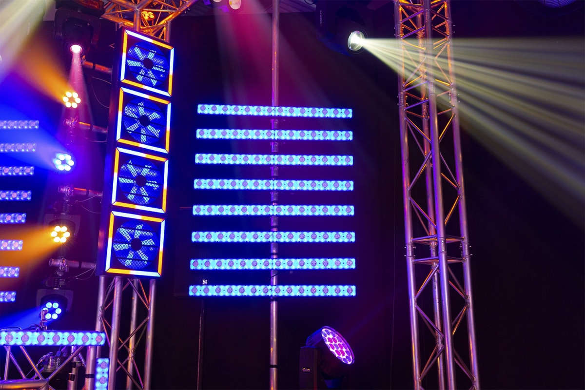 BEAMZ LCB14C LED BAR 14X 4W RGBW IP20