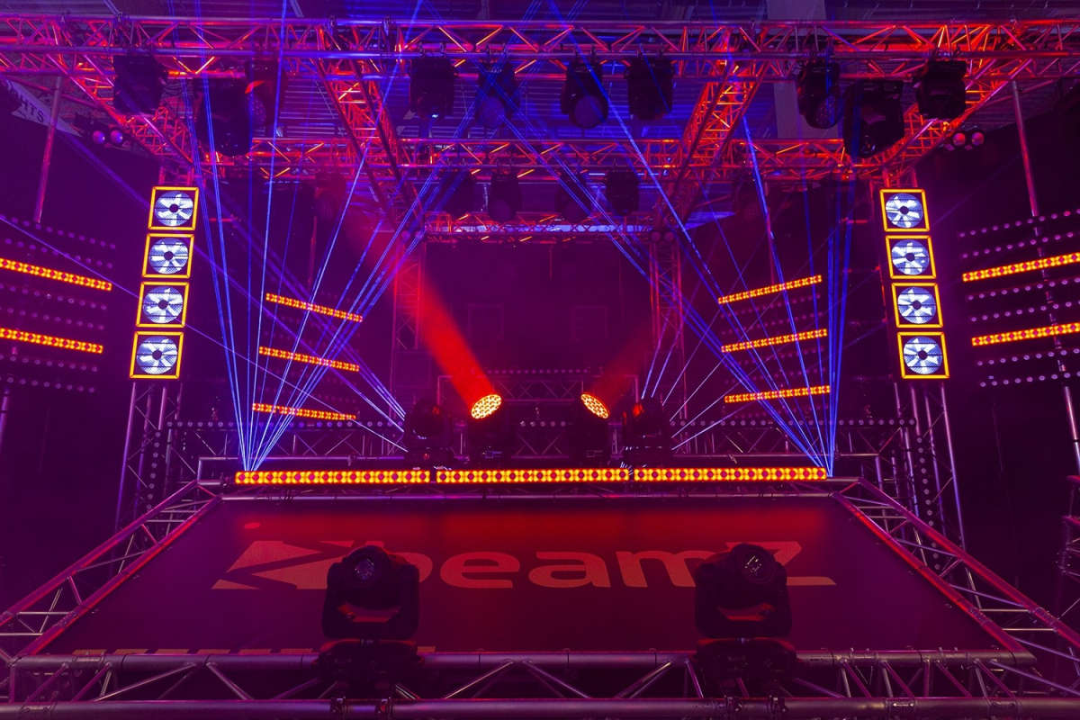 BEAMZ LCB14C LED BAR 14X 4W RGBW IP20