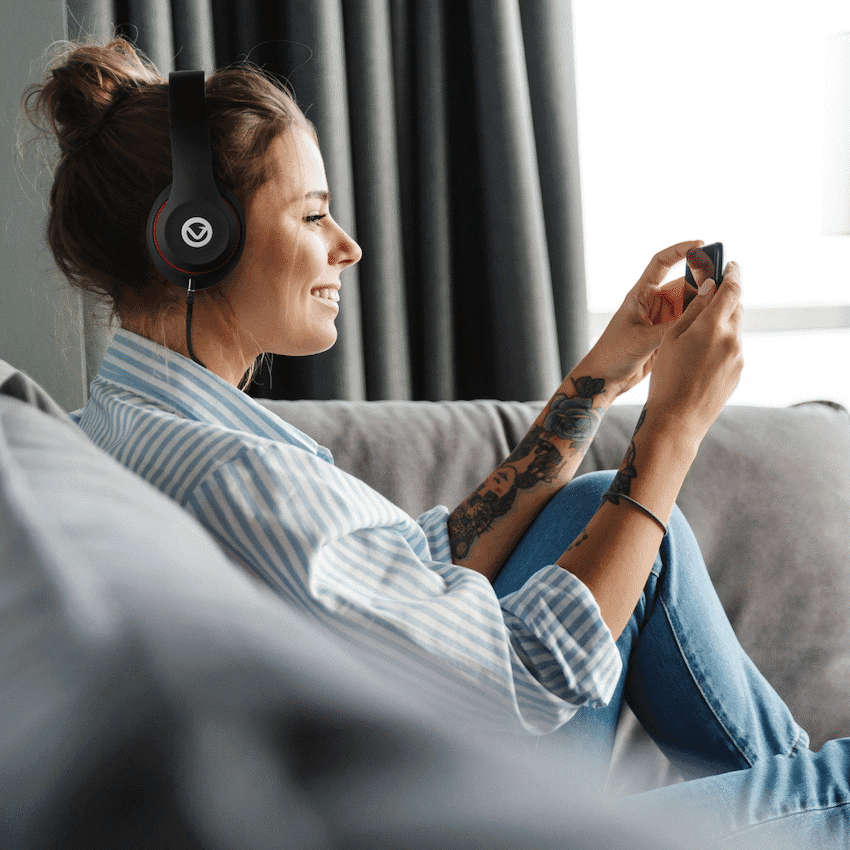 Volkano Falcon Headphones with Microphone - Black