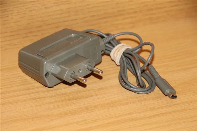 Nintendo DS lite charger ORIGINAL