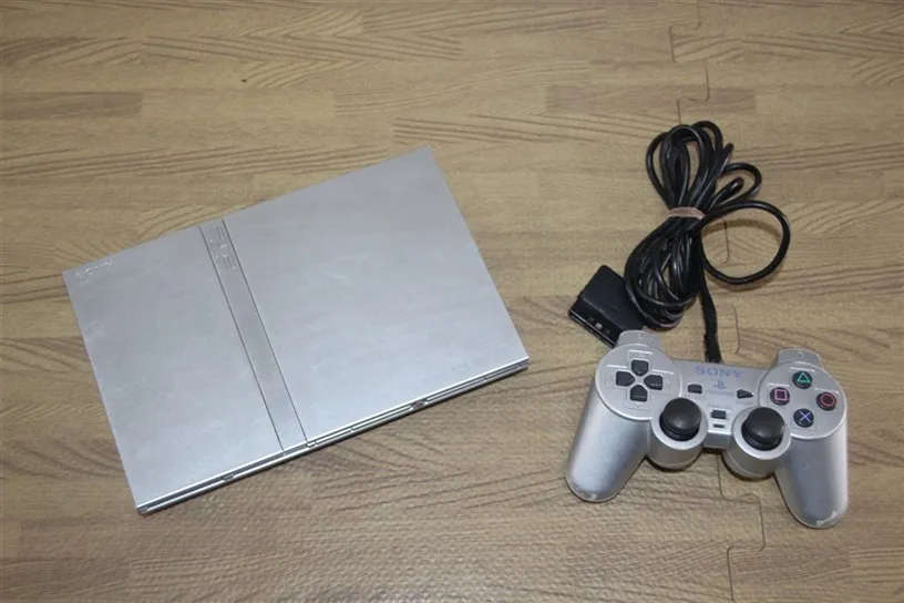 PS2 Slim Silver console, including original control