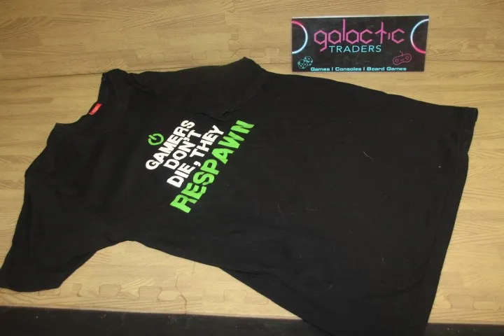 Gamers Dont Die, They Respawn Tshirt, size medium
