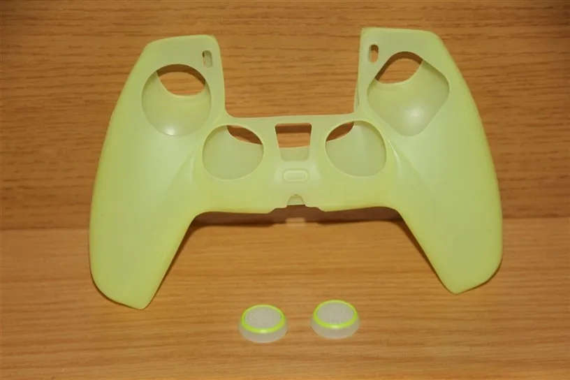 PS5 Luminous Glowing in Dark Silicone Protective Control Case Cover