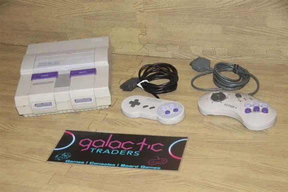Retro Nintendo Super NES (NTSC) Console Model SNS-001