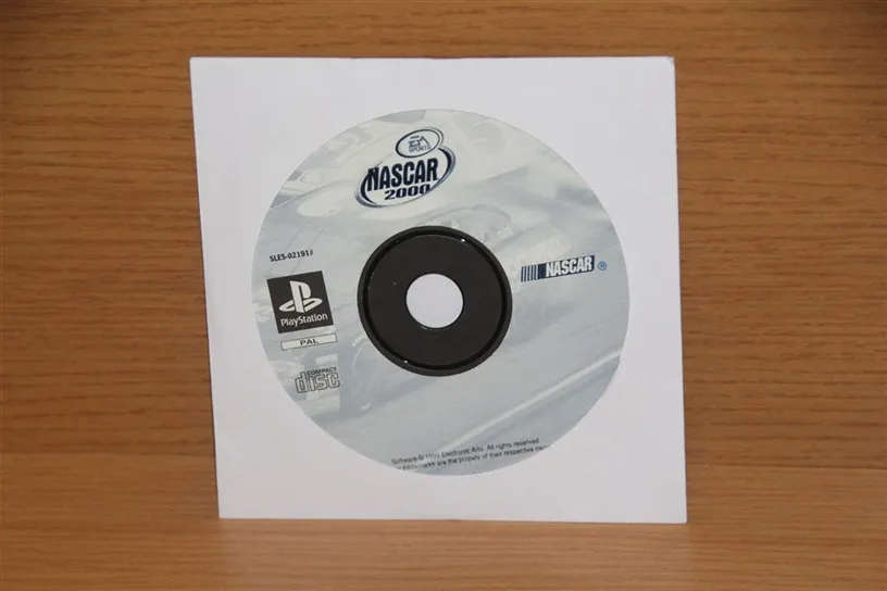 PS1 NASCAR 2000 (no case)