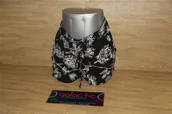 Real Basics Beach Shorts Size Small (S)