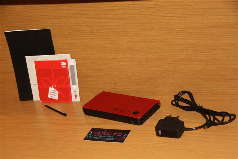 Nintendo DSi XL Console Super Mario Bros 25th Anniversary Edition