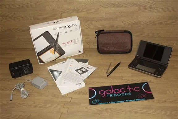 Nintendo Dsi XL Console, in original box
