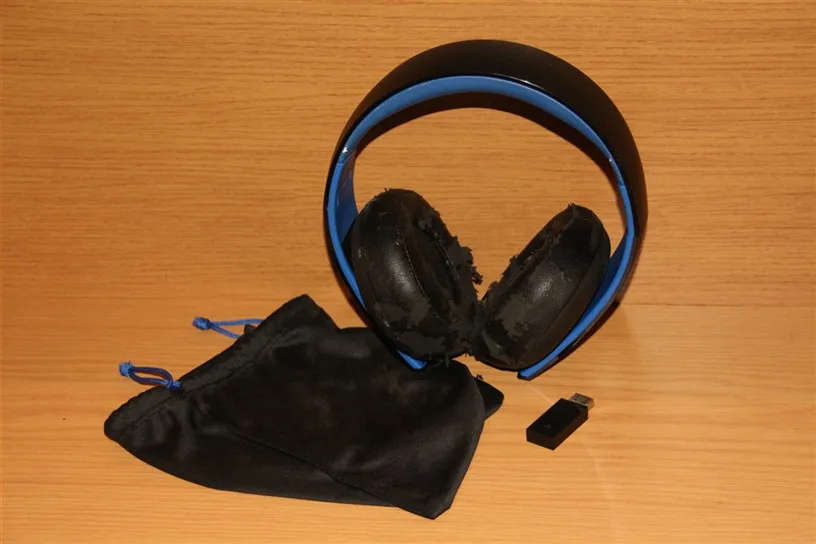 Sony PlayStation PS4 and PC Wireless Headset , has wear