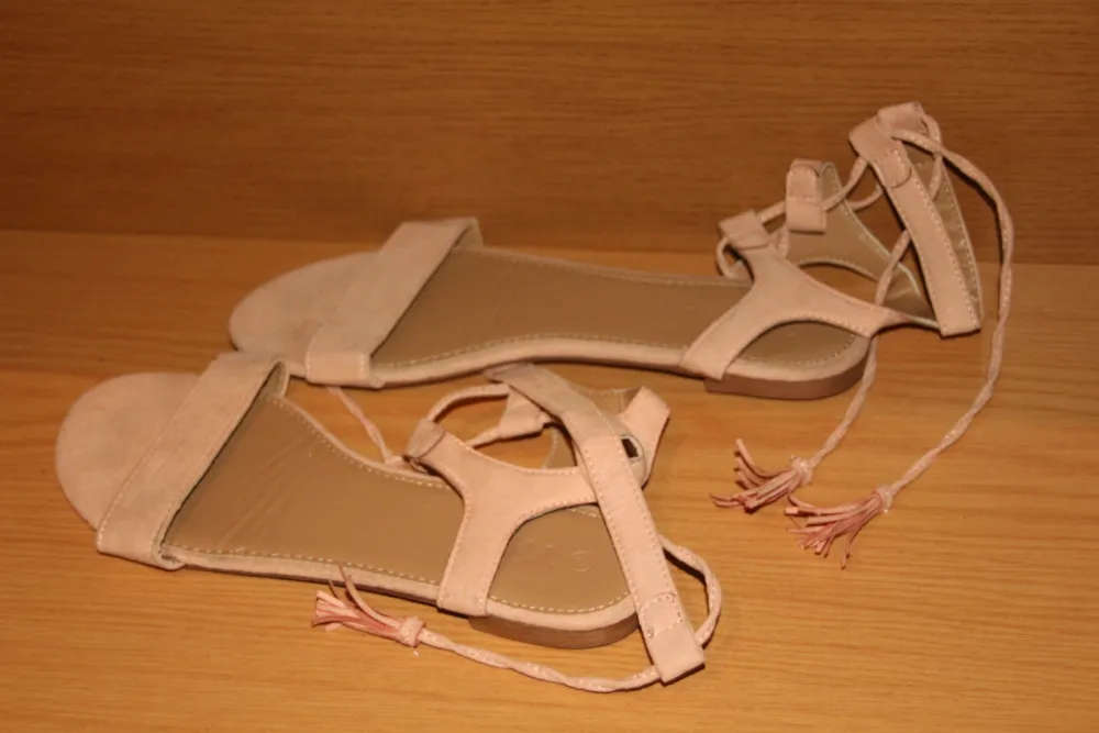 Woman Sandals, size 8