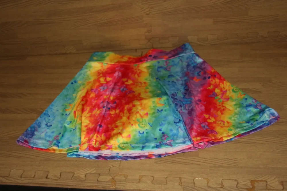 Colourful rainbow Gym Sport Skort Skirt, Size Medium (M)