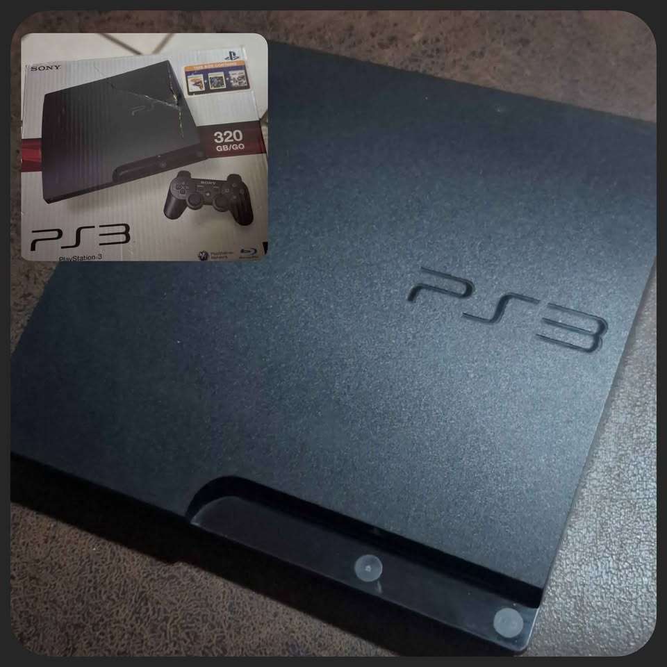 Playstation 3 (PS3) - 320gb Console - PS3