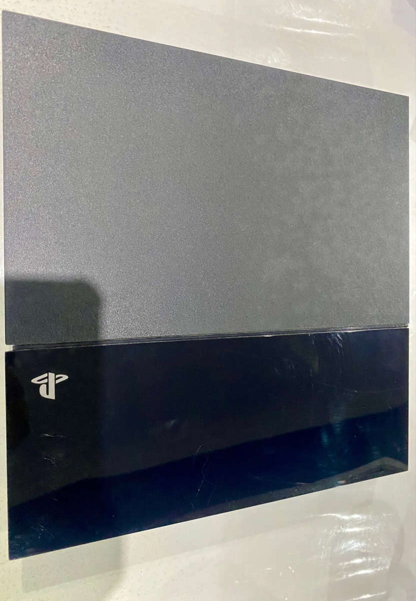 Playstation 4 (ps4) Console CUH-1004A 500GB - PS4