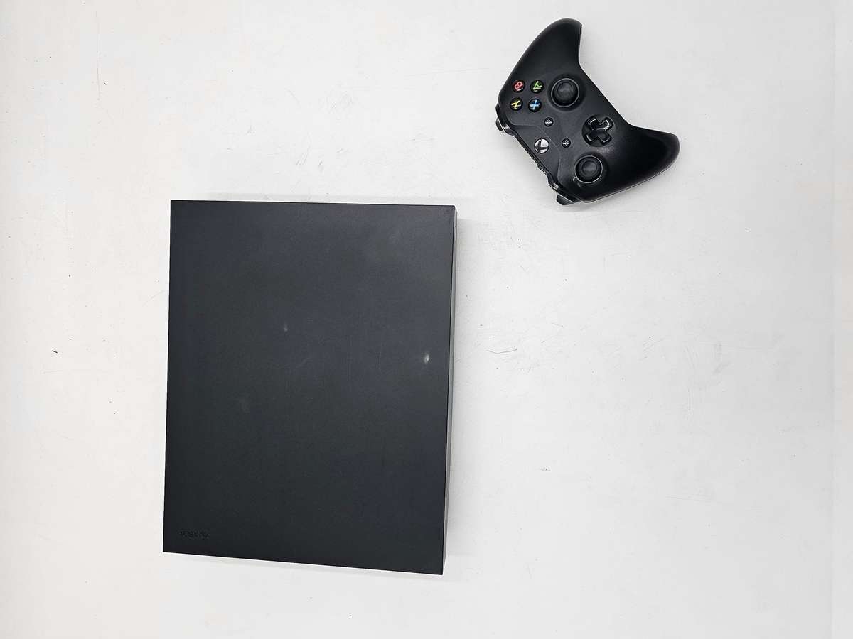 Xbox 1 X 1TB